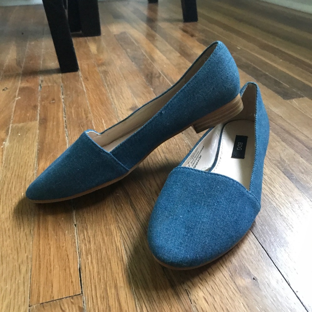 Bdg women's flats